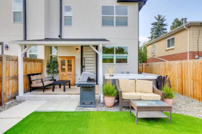 Hot Tub and Mtn-View Rooftop Deck Golden Home